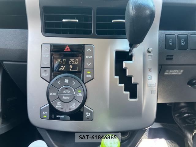 Toyota VOXY 2009-09 6915217-19