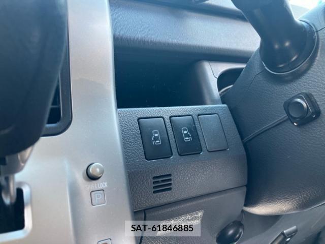 Toyota VOXY 2009-09 6915217-20