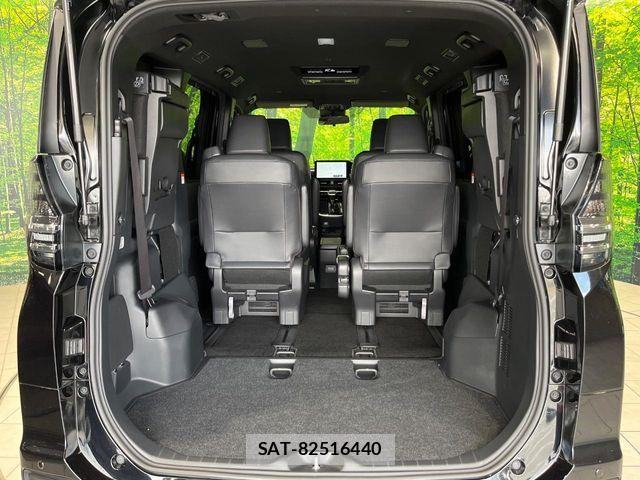 Toyota VOXY 2024-02 6915094-10