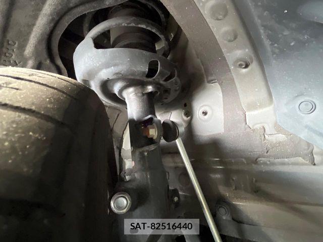 Toyota VOXY 2024-02 6915094-19