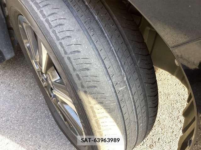 Toyota VOXY 2020-06 6915123-11