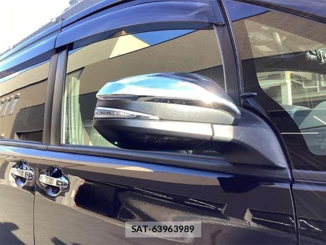 Toyota VOXY 2020-06 6915123-13