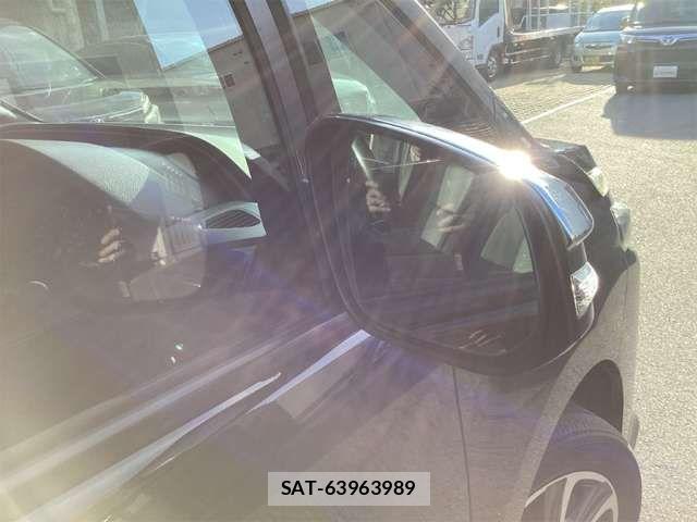 Toyota VOXY 2020-06 6915123-15
