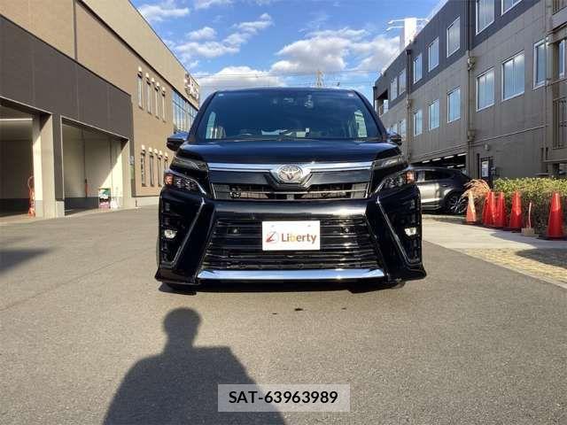 Toyota VOXY 2020-06 6915123-7
