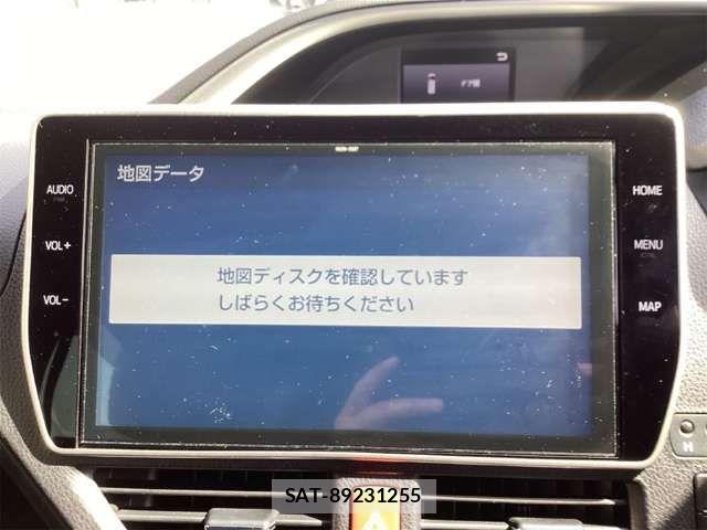 Toyota VOXY 2021-02 6915105-4