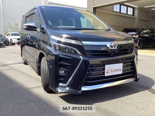 Toyota VOXY 2021-02 6915105-7