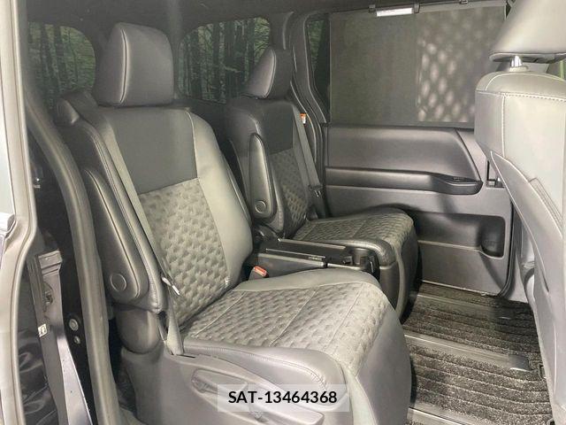 Toyota VOXY 2022-05 6915099-9