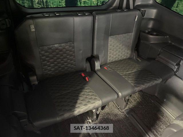 Toyota VOXY 2022-05 6915099-10