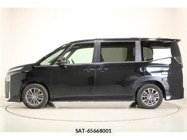 Toyota VOXY 2023-04 6915143-9
