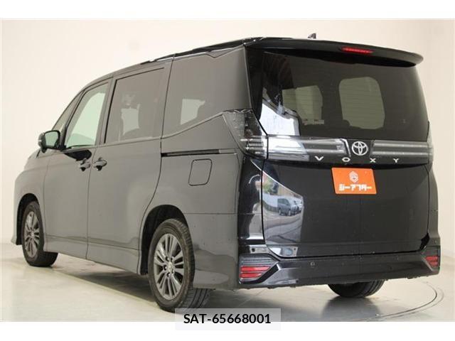 Toyota VOXY 2023-04 6915143-10