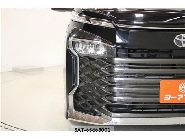 Toyota VOXY 2023-04 6915143-16