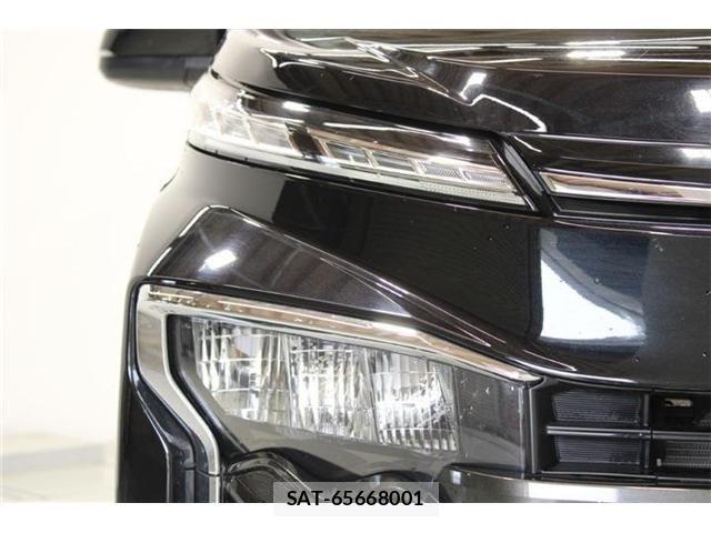 Toyota VOXY 2023-04 6915143-17
