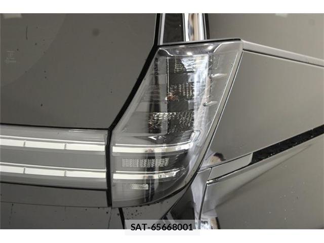 Toyota VOXY 2023-04 6915143-18