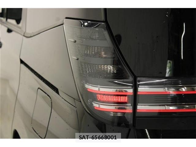 Toyota VOXY 2023-04 6915143-19
