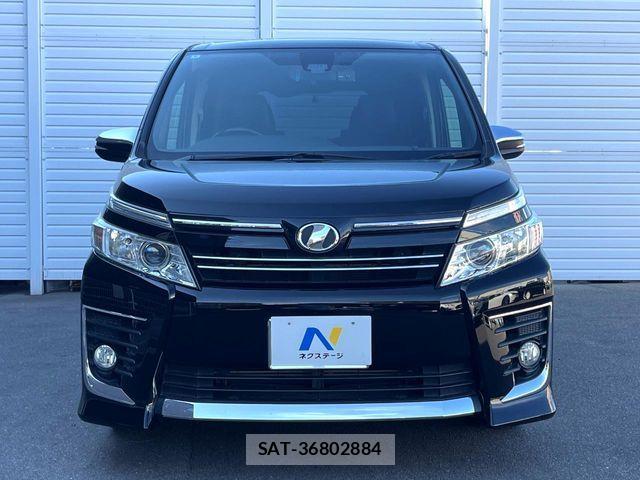 Toyota VOXY 2016-03 6915176-15