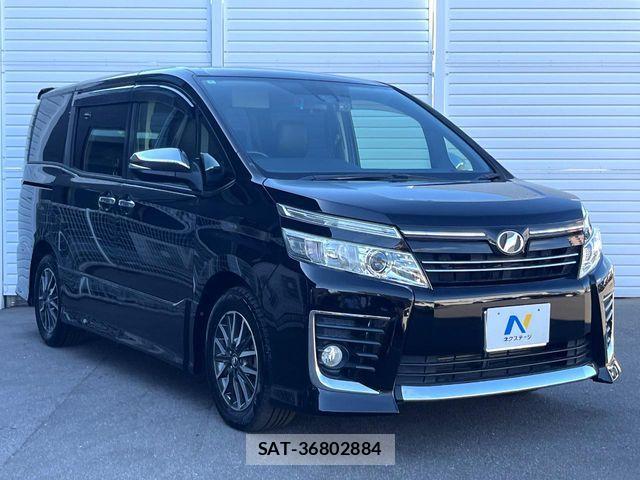 Toyota VOXY 2016-03 6915176-17