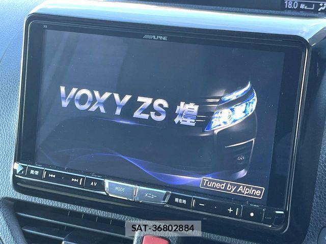 Toyota VOXY 2016-03 6915176-3
