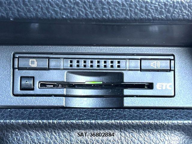 Toyota VOXY 2016-03 6915176-7