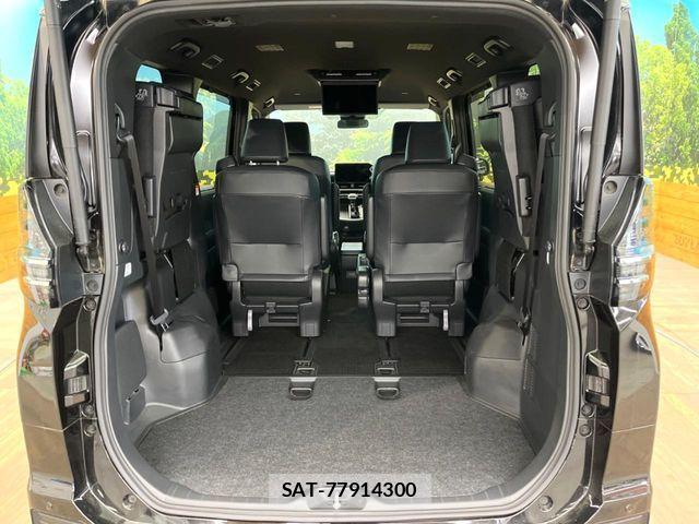Toyota VOXY 2023-04 6915095-10