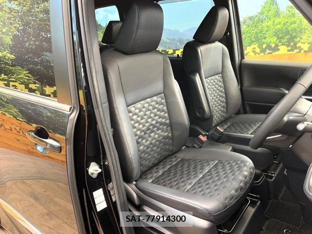 Toyota VOXY 2023-04 6915095-7