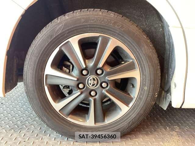 Toyota VOXY 2020-07 6915122-19