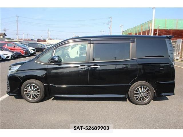 Toyota VOXY 2015-06 6915191-10