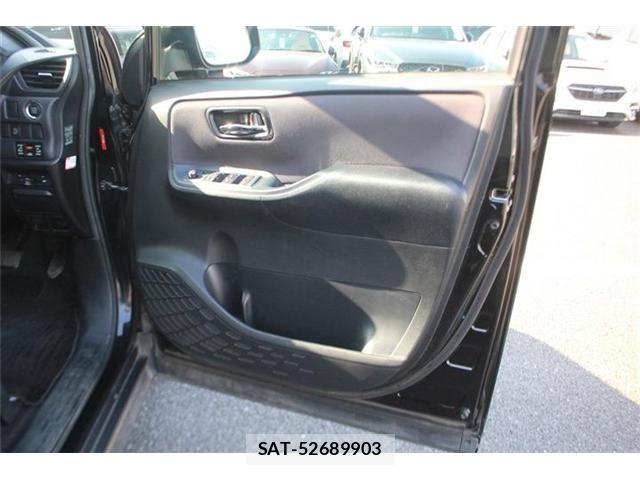 Toyota VOXY 2015-06 6915191-19