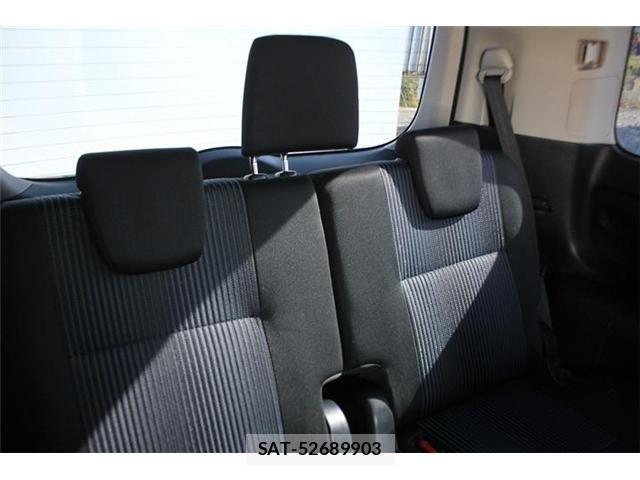 Toyota VOXY 2015-06 6915191-22