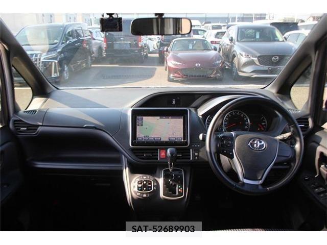 Toyota VOXY 2015-06 6915191-23