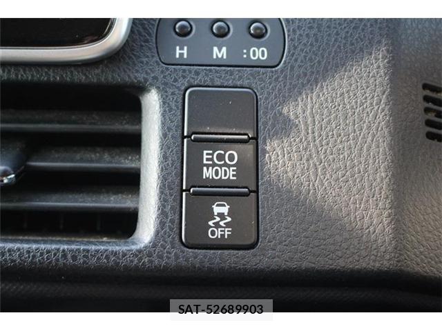 Toyota VOXY 2015-06 6915191-27