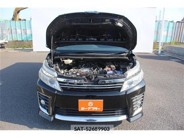 Toyota VOXY 2015-06 6915191-28