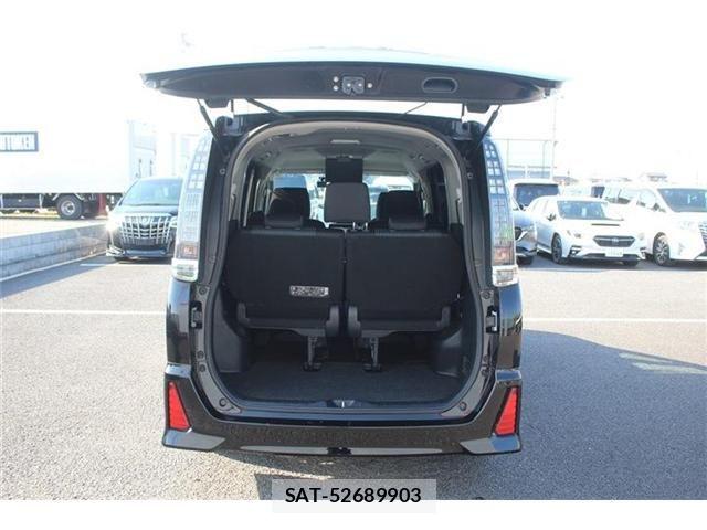 Toyota VOXY 2015-06 6915191-29