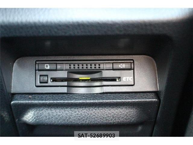 Toyota VOXY 2015-06 6915191-5