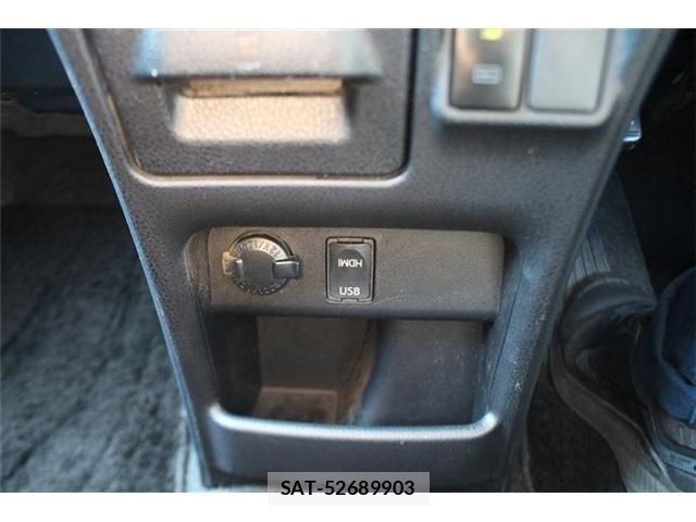 Toyota VOXY 2015-06 6915191-8