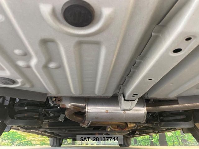 Toyota VOXY 2019-09 6915113-19