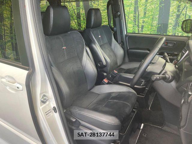 Toyota VOXY 2019-09 6915113-7