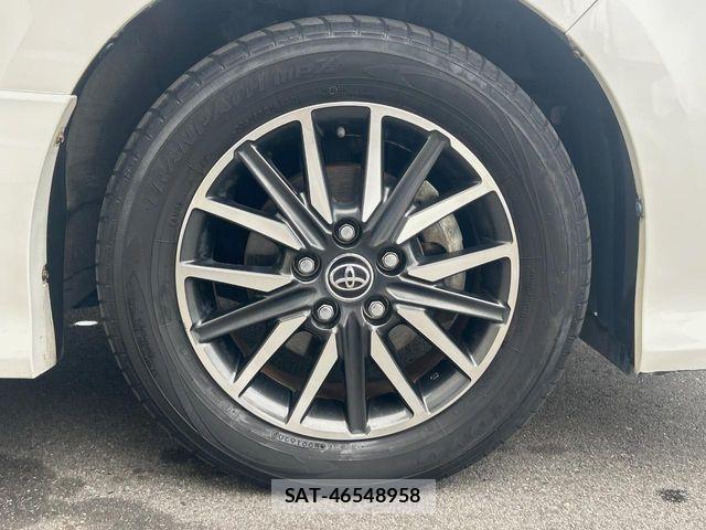 Toyota VOXY 2015-12 6915175-11
