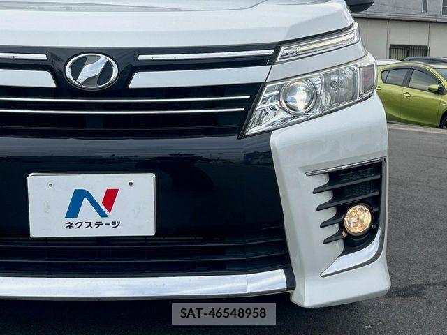 Toyota VOXY 2015-12 6915175-12