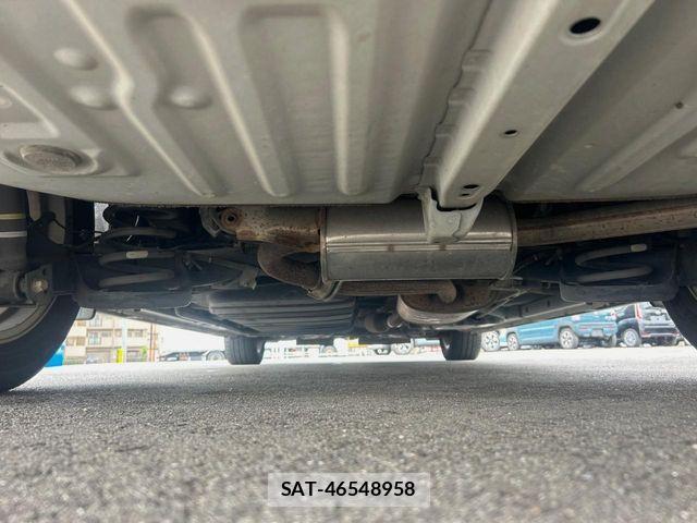 Toyota VOXY 2015-12 6915175-18