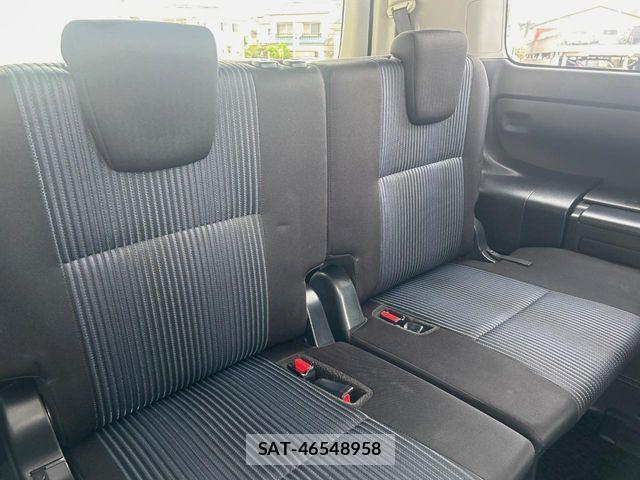 Toyota VOXY 2015-12 6915175-8