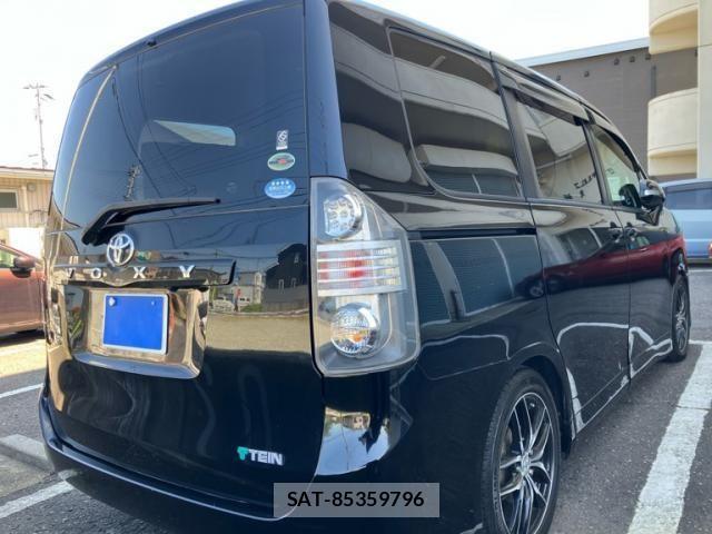 Toyota VOXY 2009-09 6915224-3