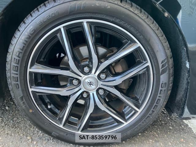 Toyota VOXY 2009-09 6915224-5