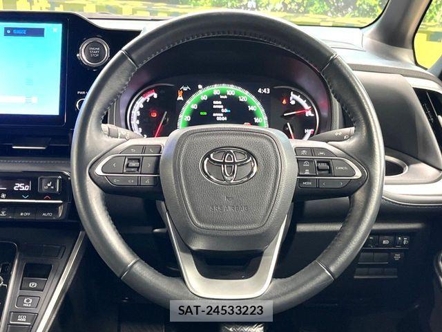 Toyota VOXY 2023-02 6915103-11