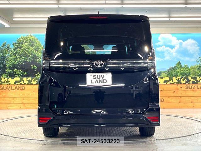 Toyota VOXY 2023-02 6915103-15