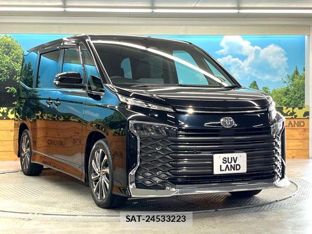 Toyota VOXY 2023-02 6915103-16