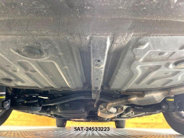 Toyota VOXY 2023-02 6915103-19
