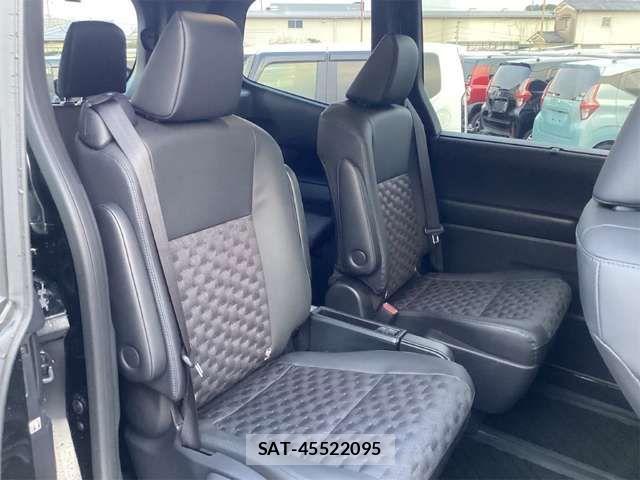 Toyota VOXY 2025-03 6915092-19