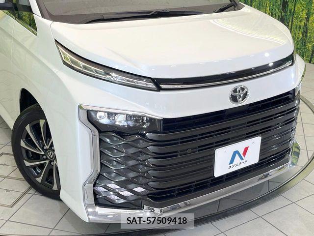 Toyota VOXY 2025-04 6915097-12