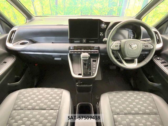 Toyota VOXY 2025-04 6915097-1