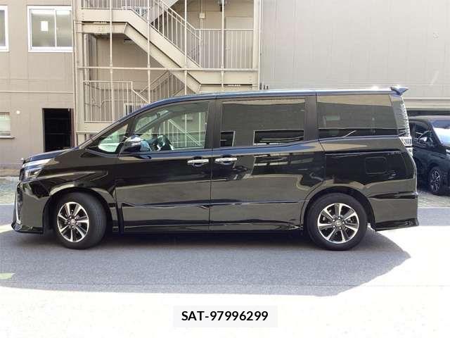 Toyota VOXY 2021-03 6915107-10